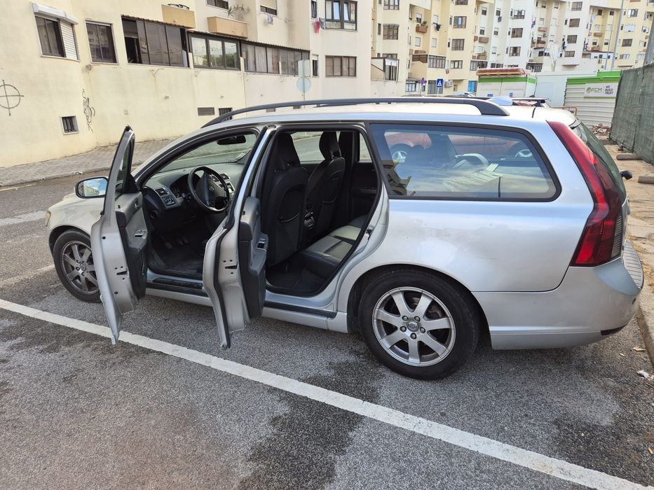 Volvo  V50  2009