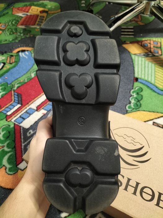 Туфлі на дівчинку