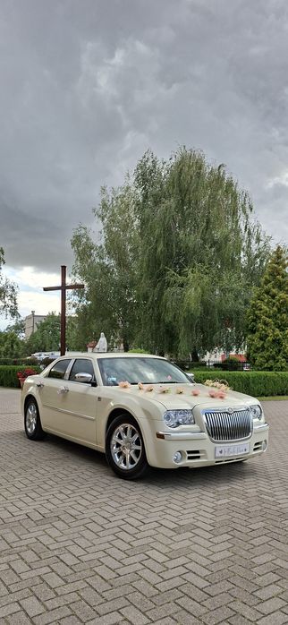 Auto do ślubu Chrysler 300  amerykański