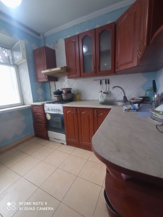 Продам двухкомнатную у моря .