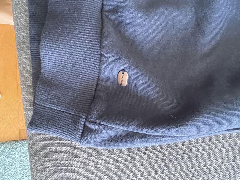 Camisola azul marinho fofinha