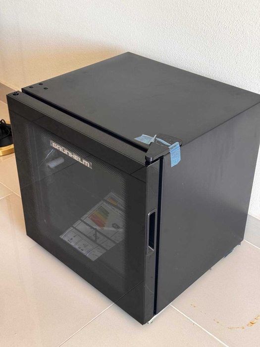 Винна шафа холодильник Grunhelm (на 14 і на 24 пляшки) нові в коробках