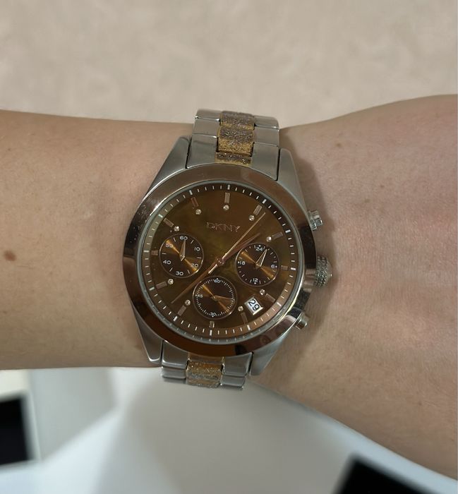 Годинник DKNY