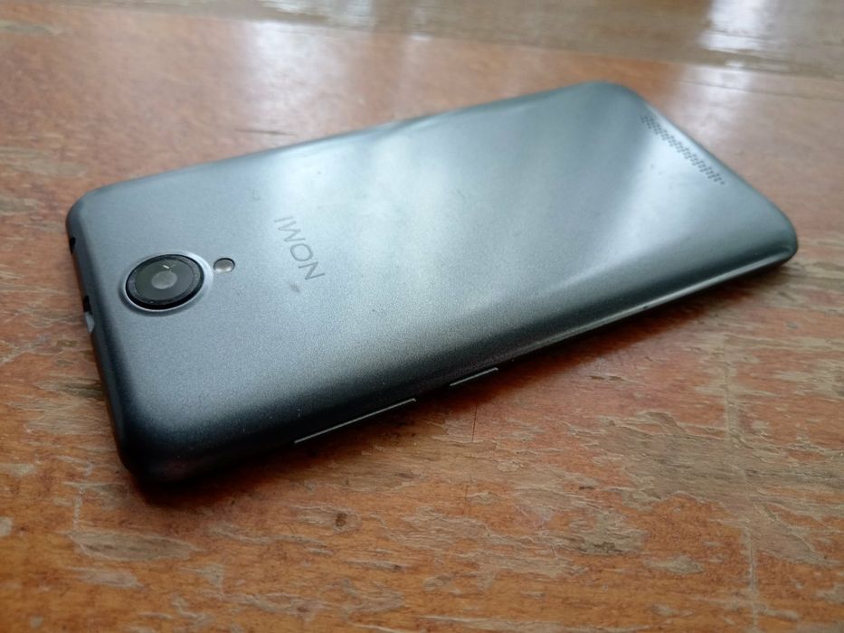 Хороший полностью рабочий телефон nomi! Без торга!