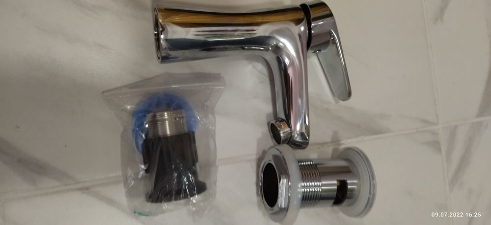 Кран для умивальника з Італії