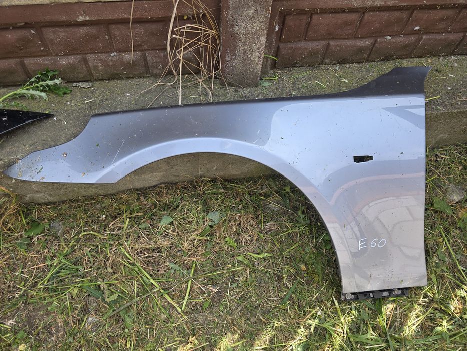Bmw e60 blotnik lewy silbergrau