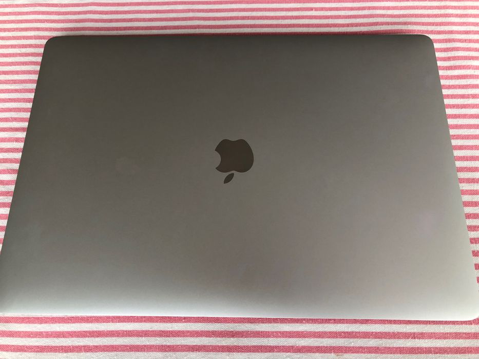 MacBook Pro Retina 15" i7 Quad-Core 2.8 TouchBar 16GB - 201764585126523139123