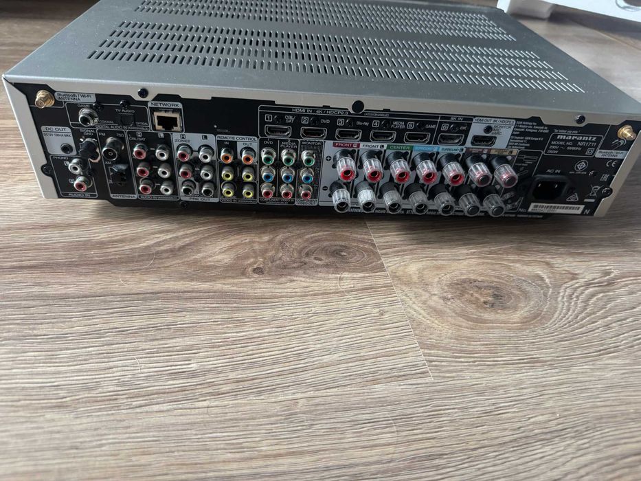 Amplituner Marantz NR1711 - jak nowy