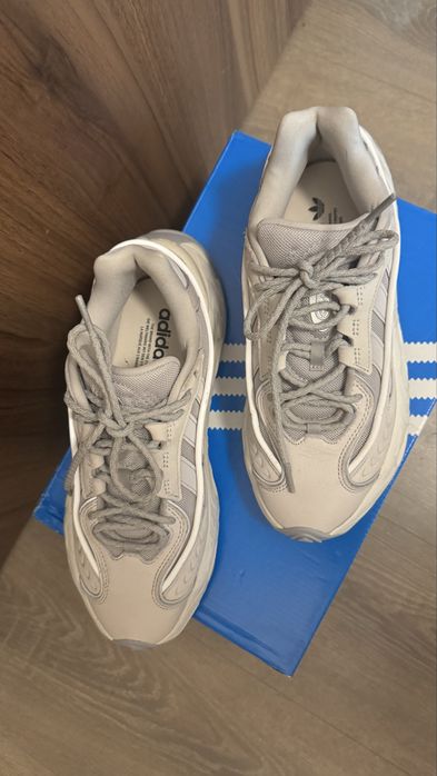 Buty Adidas Oznova w r. 40 2/3 szare