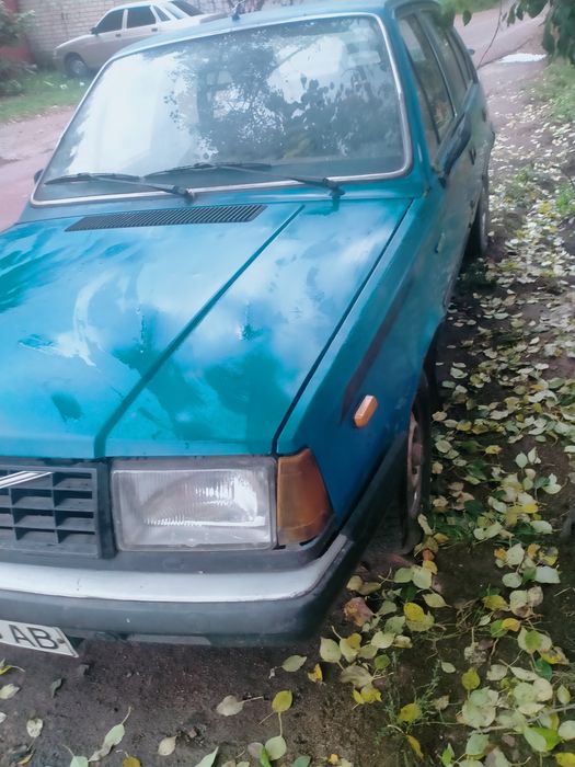 Автомобиль Вольво