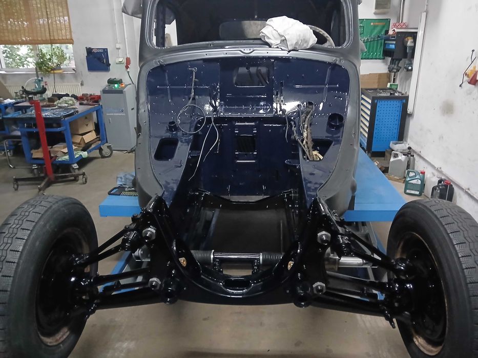 Citroen BL11 , bn  zabytkowy w trakcie renowacji