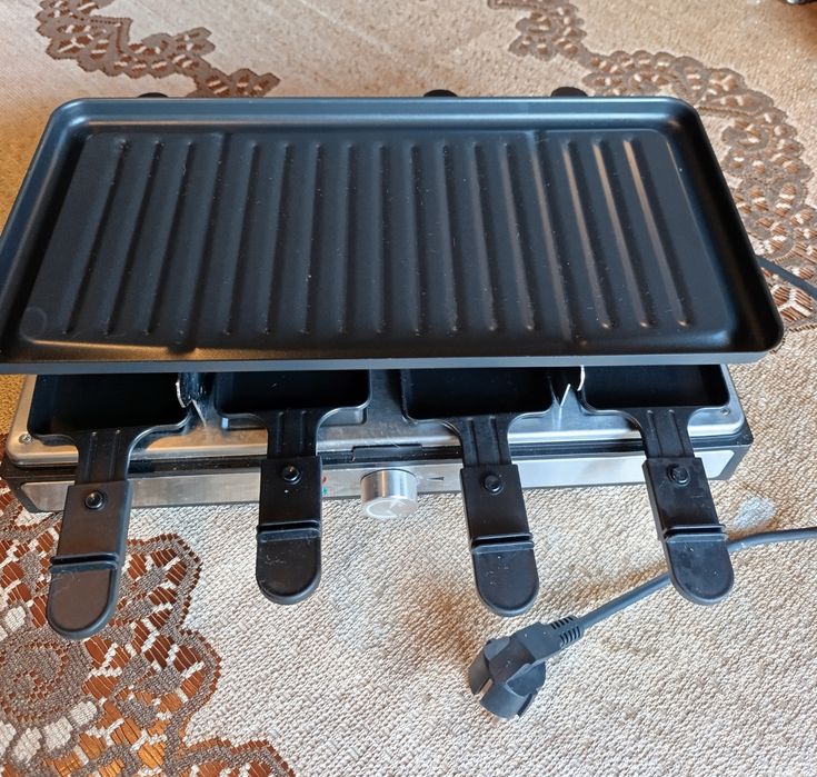 Grill elektryczny Raclette
