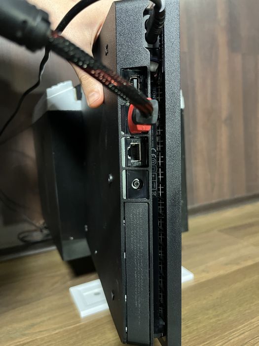 Playstation 4 slim 1 TB