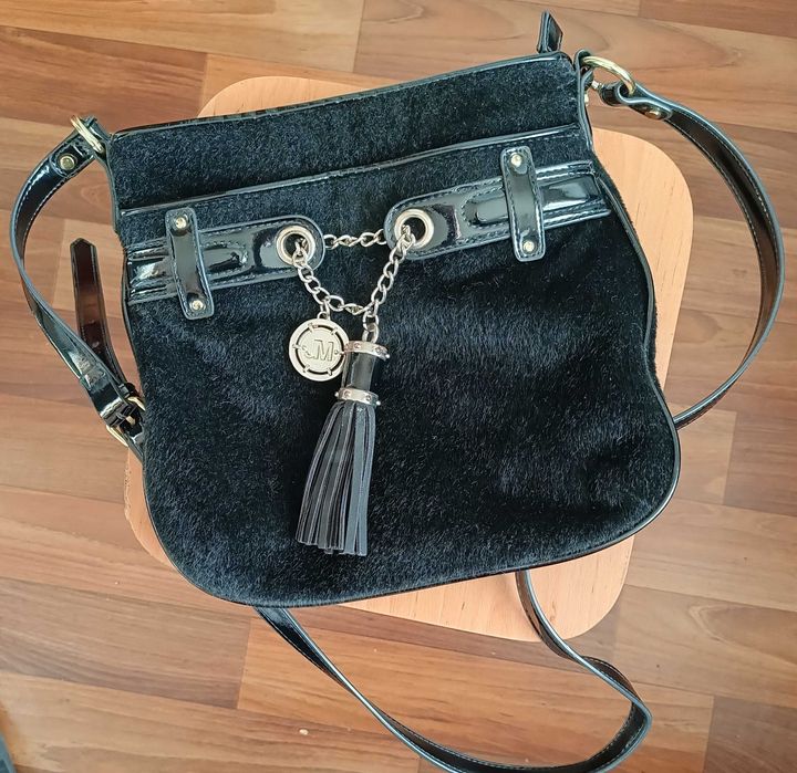 Продам сумку жіночу чорного кольору