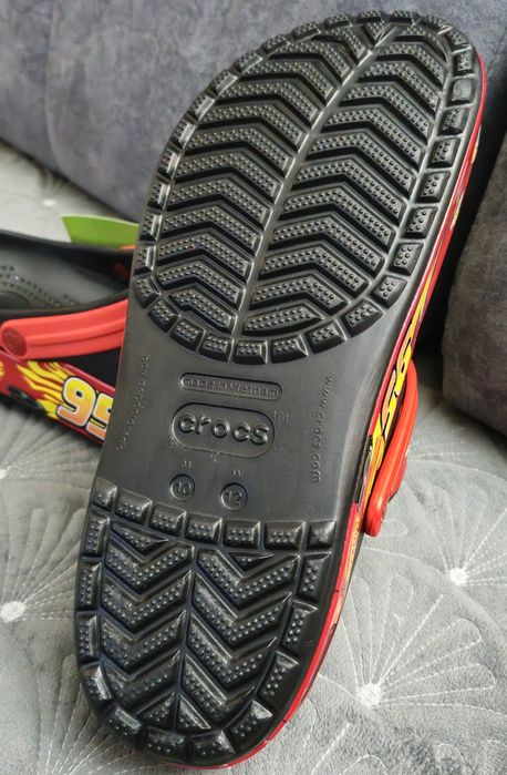 (PW/SW2) Crocs Klapki cars W12 M10 eu 43.5