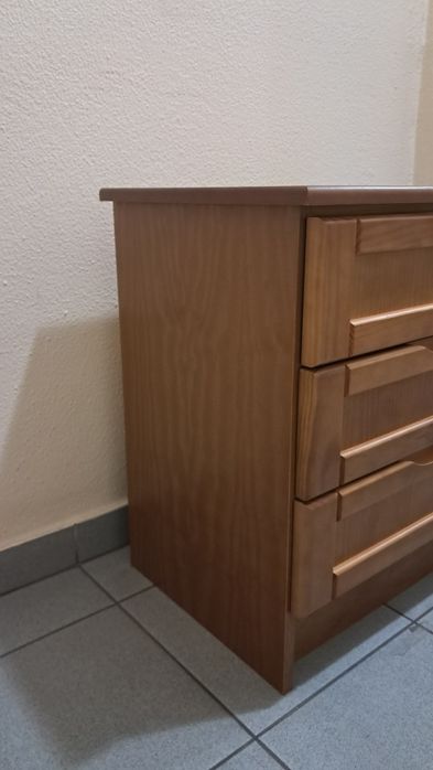 Mesa de Cabeceira com 3 Gavetas COMO NOVA