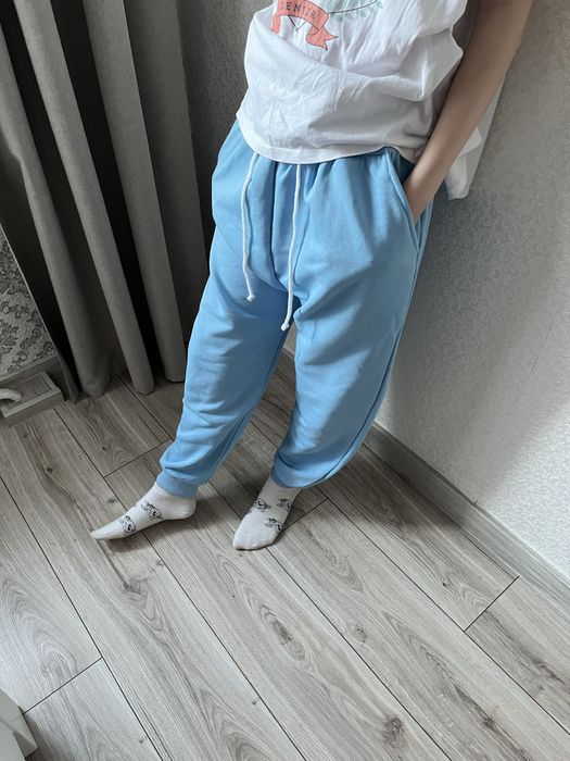 Спортивні штани жіночі