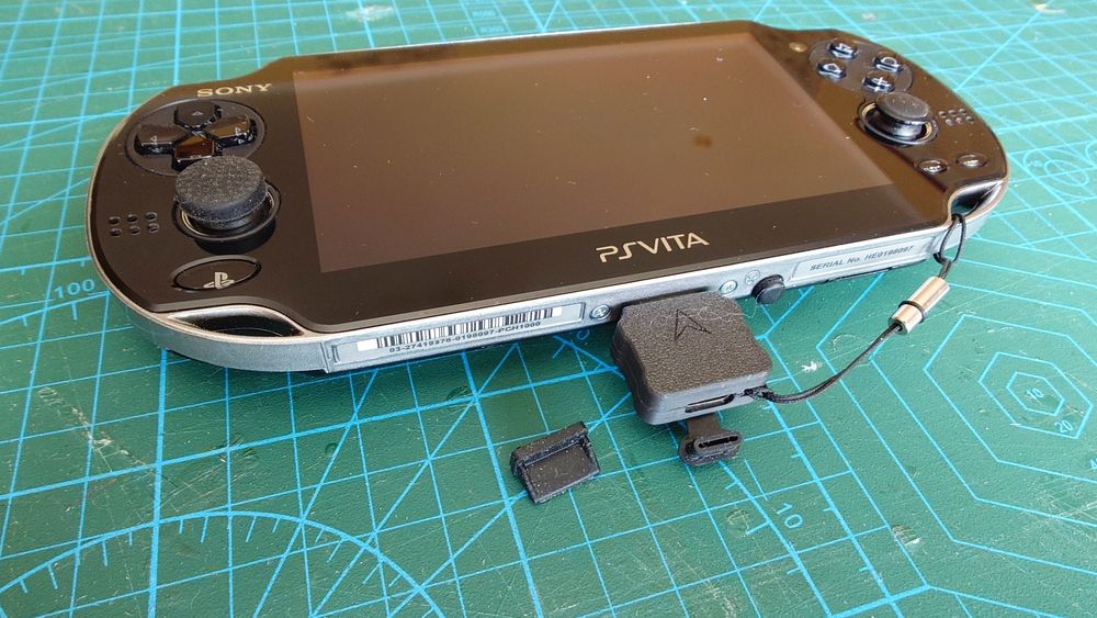 Sony PSVita FAT PCH1008, 512GB+2GB+32GB+1300 ігор.