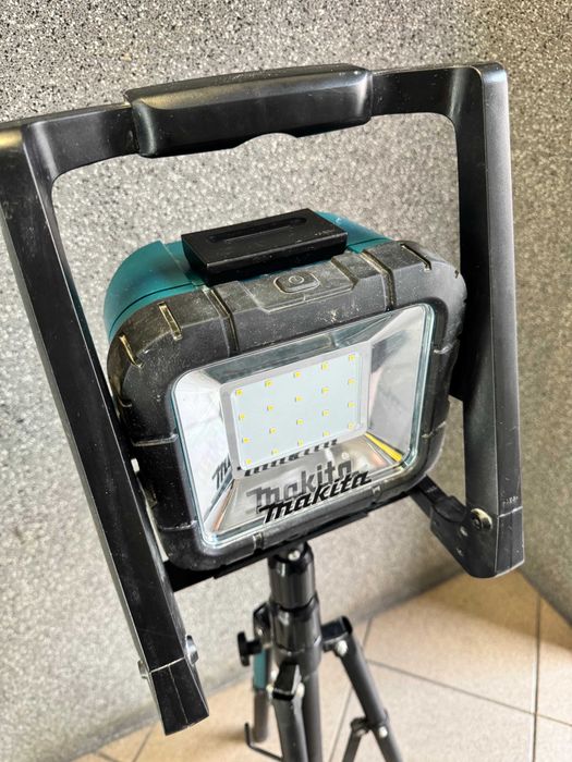 Halogen MAKITA DML805 + STATYW od loombard milicz
