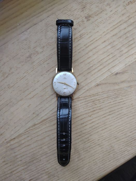 Zegarek mechaniczny UNO