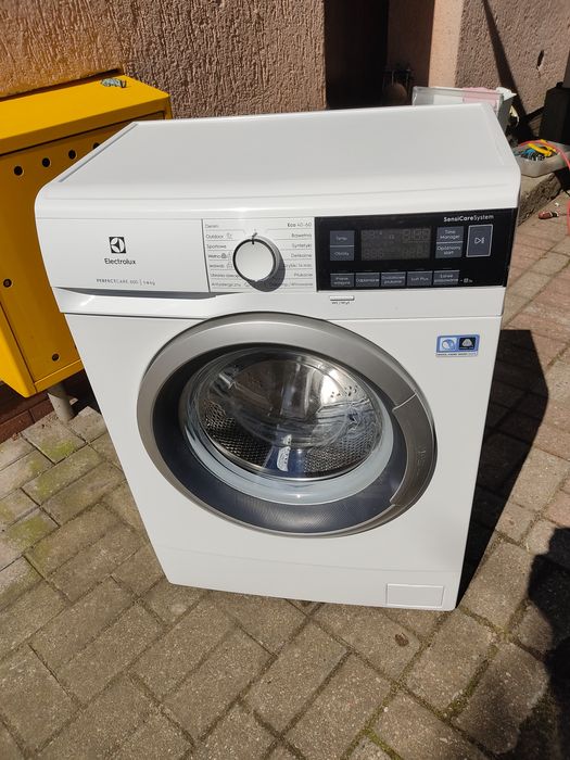 Pralka Electrolux Slim