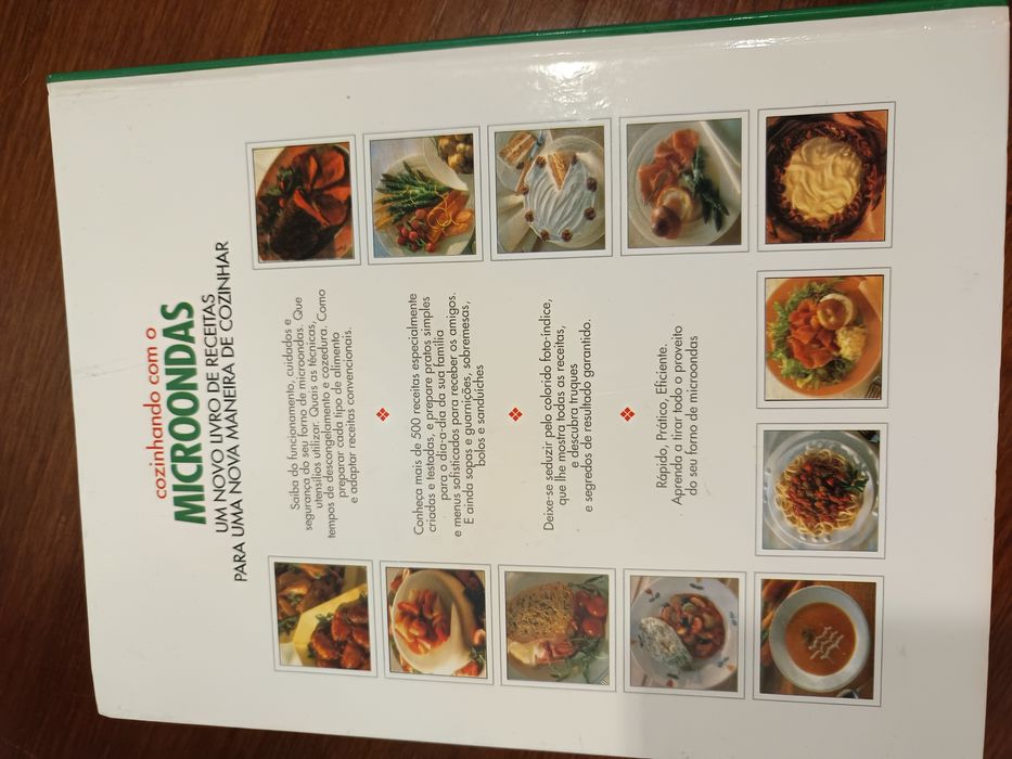 Livro sobre cozinha de microondas