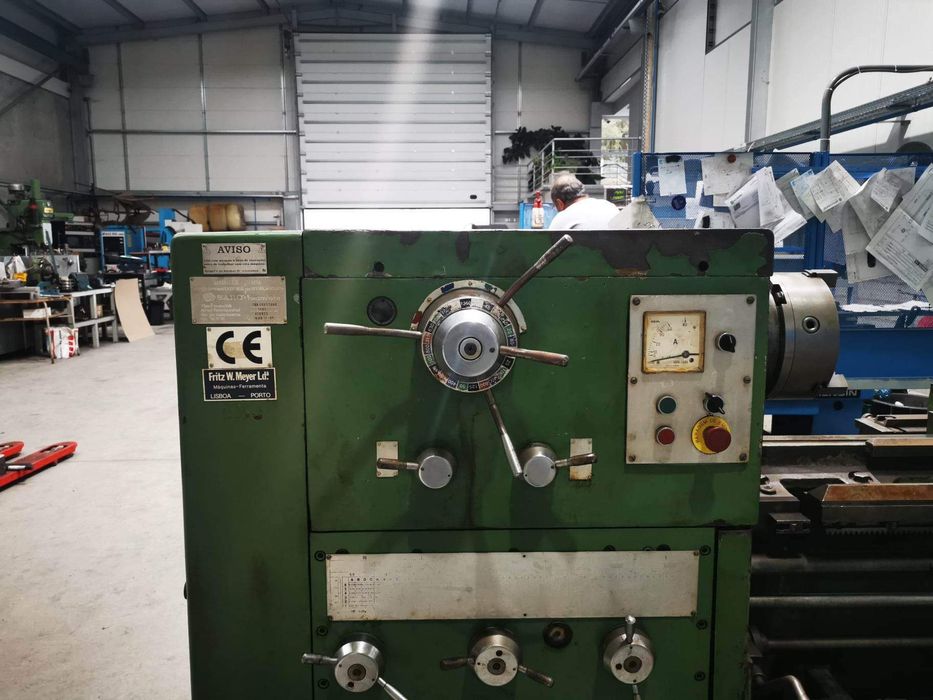 Torno mecânico 2 MT entre pontos