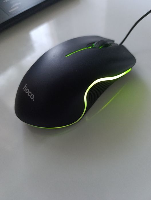 Комп'ютерна мишка з RGB підсвіткою