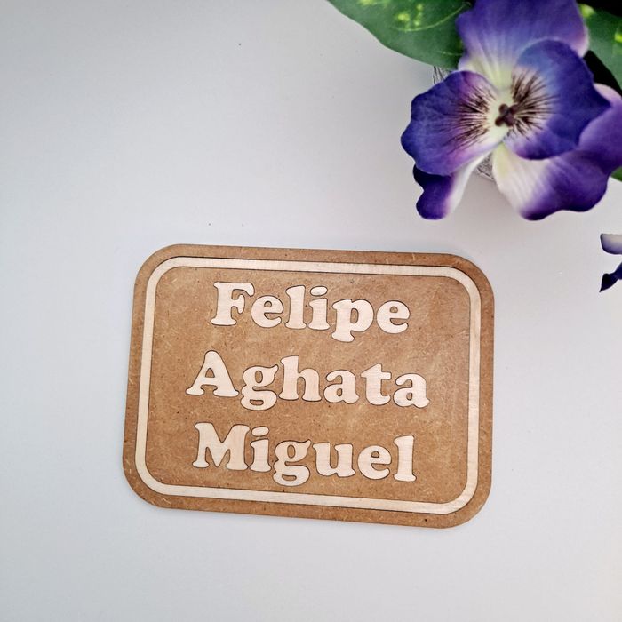 Chaveiros personalizados em madeira e inox