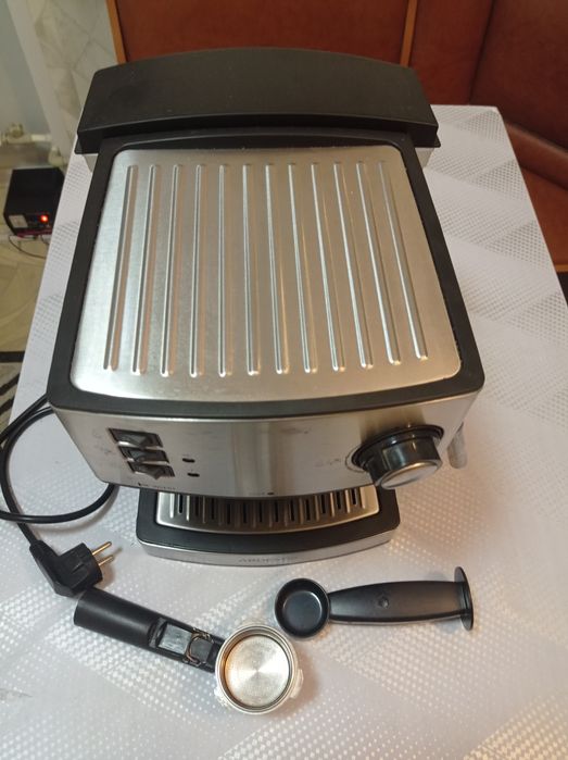 Продам рожкову кофеварку Ардесто