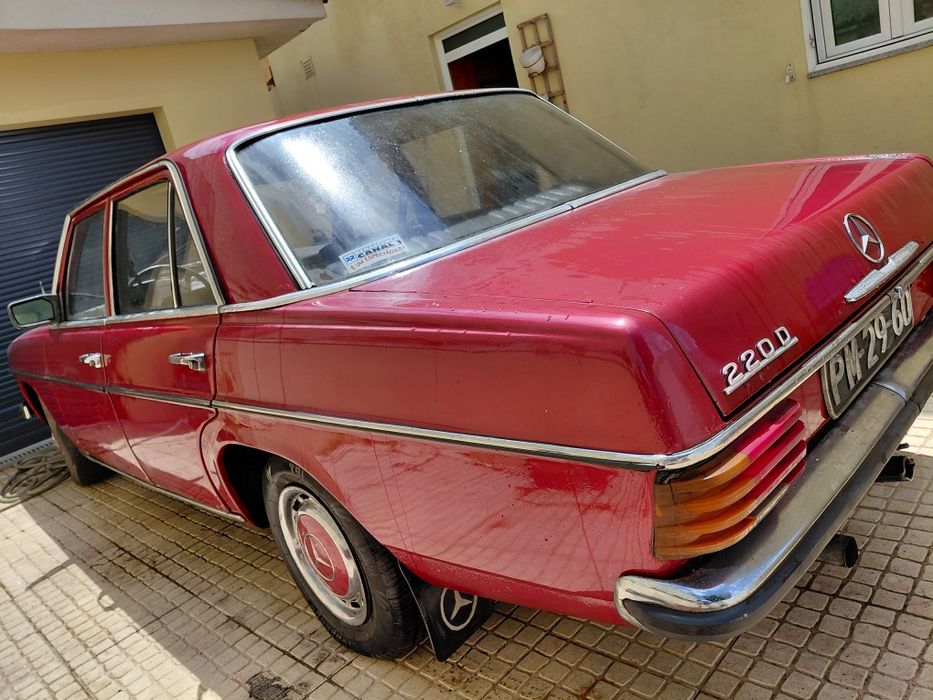 Mercedes-Benz W115 220D – 1977