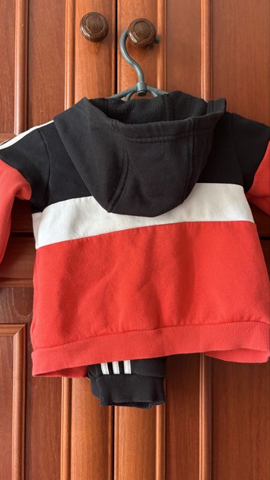 Продам флісовий костюм на блискавці adidas