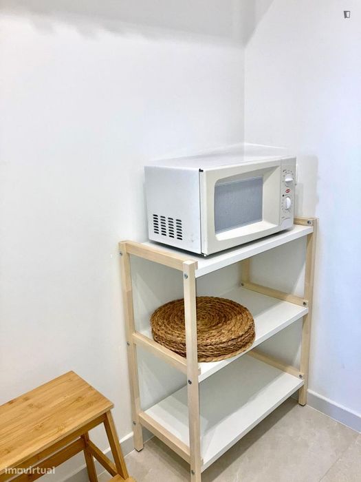 Quarto - localizado em Carcavelos Lisbon