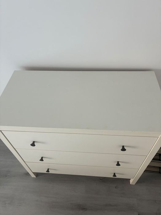 Cómoda branca 3 gavetas