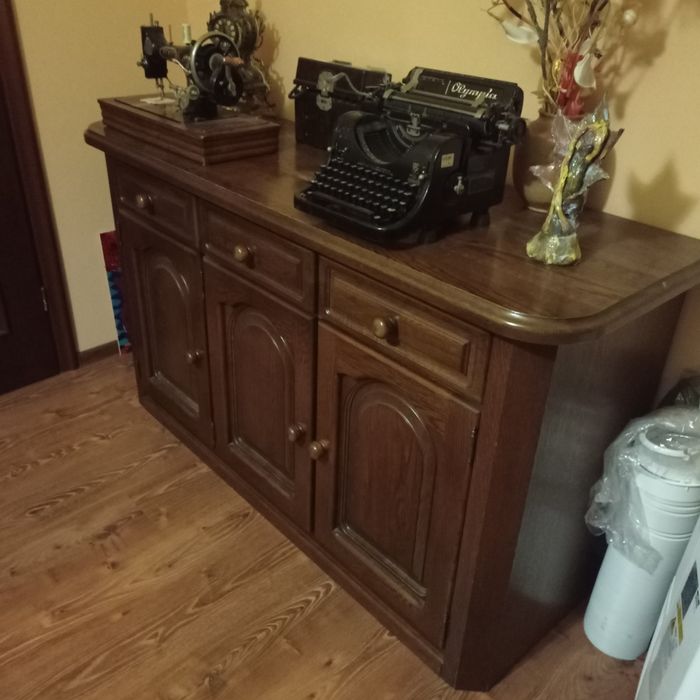 Komoda z dębowymi frontami