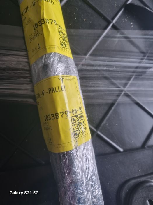 Tesla model x,s амортизаторы капота