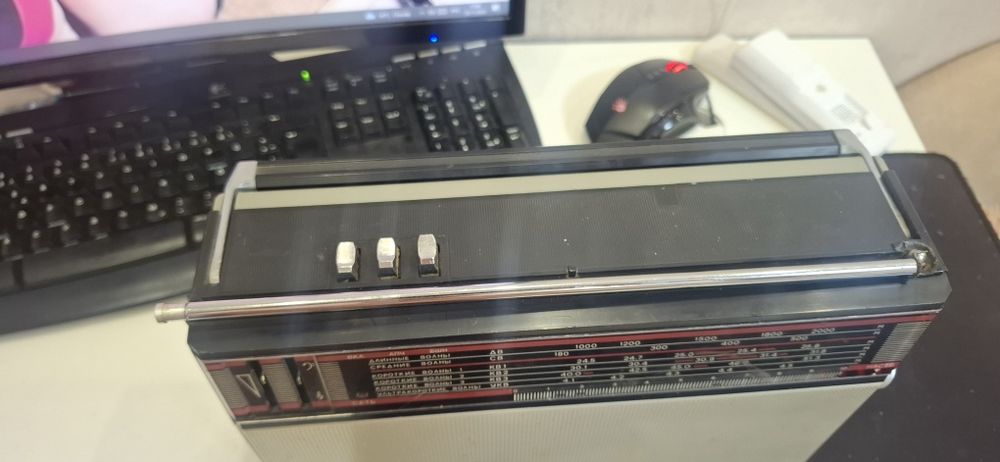 Радіоприймач ,,,VEF 214