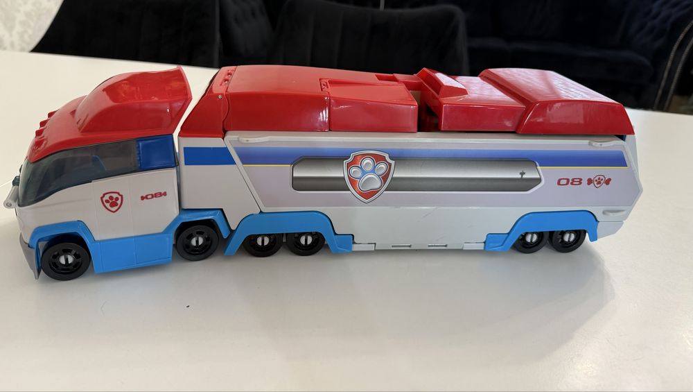 Psi Patrol Mighty Pups Patrolowiec Pojazd z rozkladaną przyczepą.