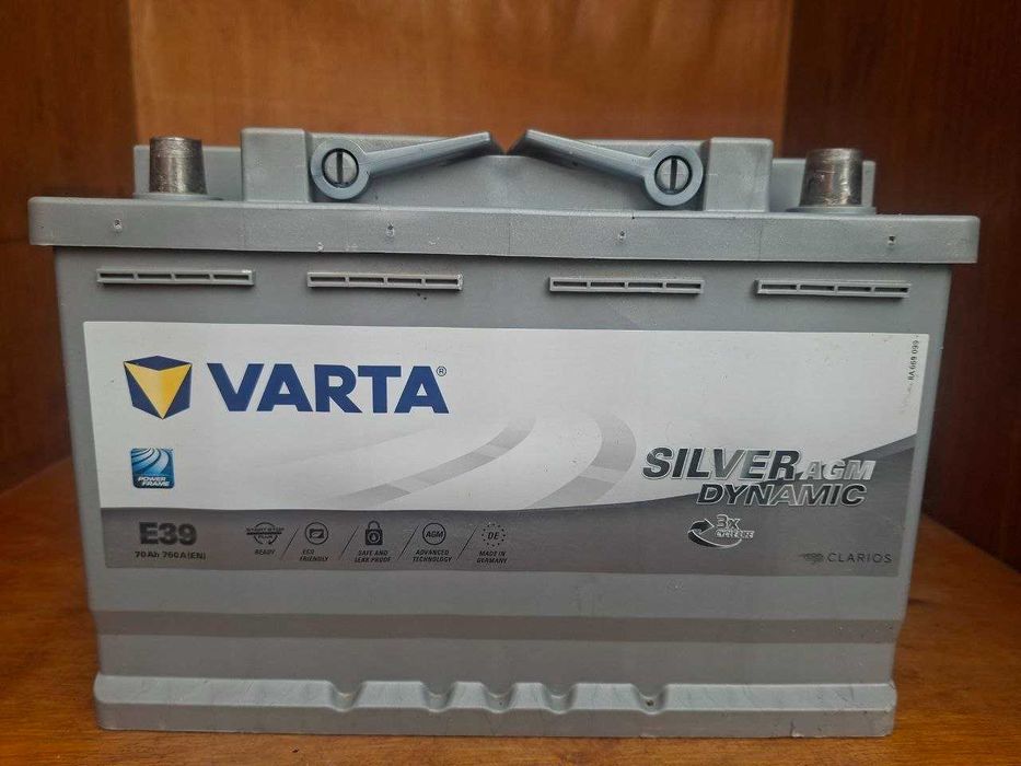 Автомобільний акумулятор Varta Silver Dynamic AGM E39
