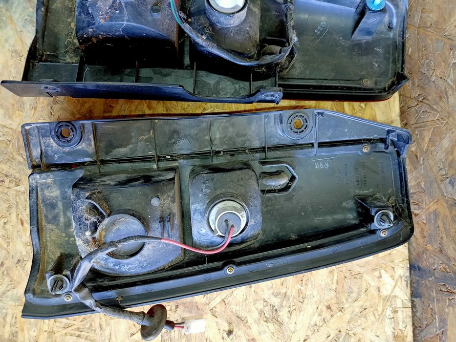 Suzuki Jimny 1 lampa tył tylna prawa lewa oryginał demontaż UK