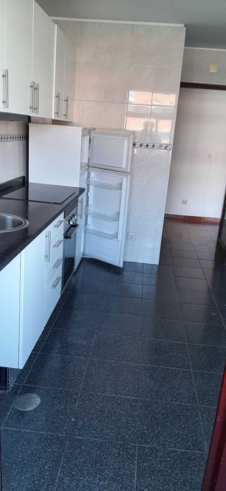 T2, 2º Andar para arrendar