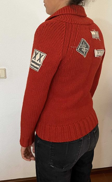 Casaco de lã vermelho