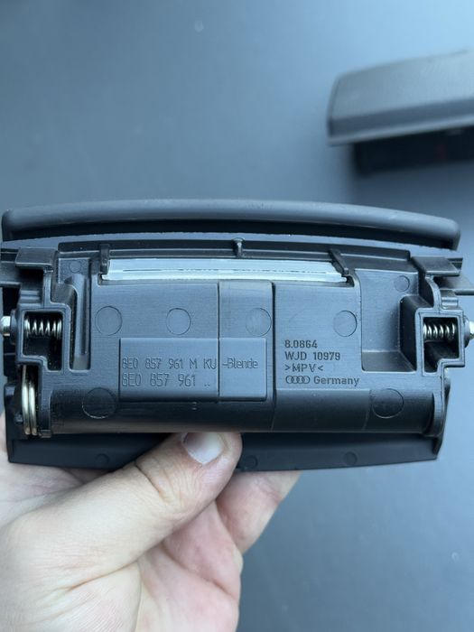 Попільничка Ауді А4 Б6 7 задня пепельниця Audi A4 B6 7 авторозборка