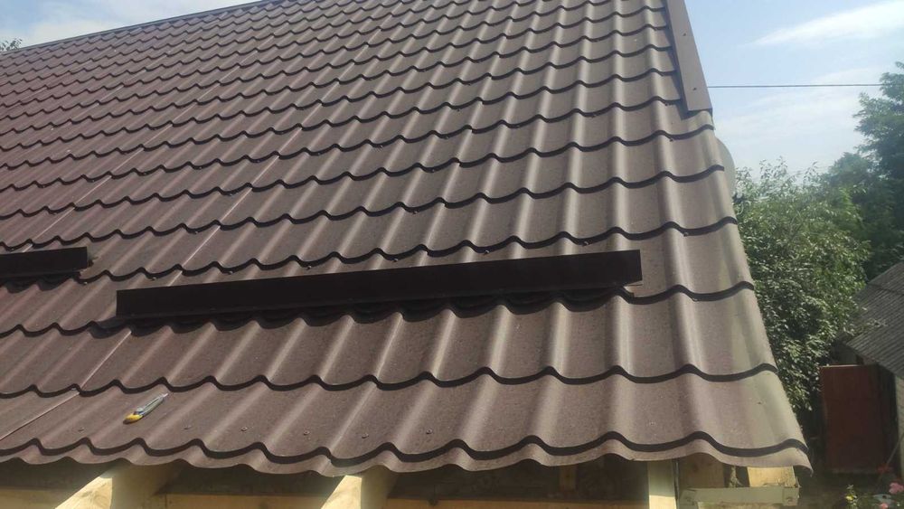 Профнастил та металочерепиця- надійна покрівля