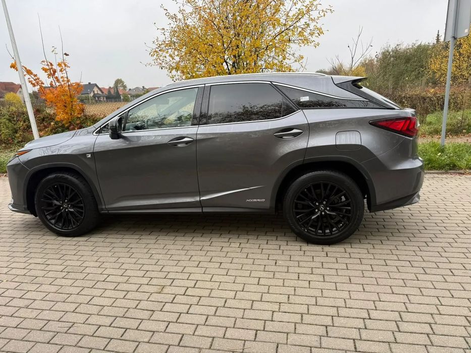 Lexus RX Europa.  Wersia F Sport