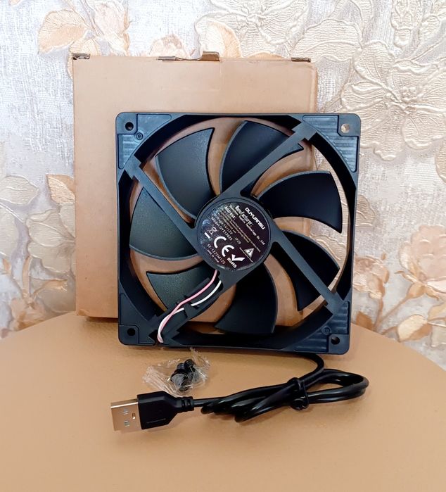 Вентилятор 5V USB Кулер 12×12×2,5см