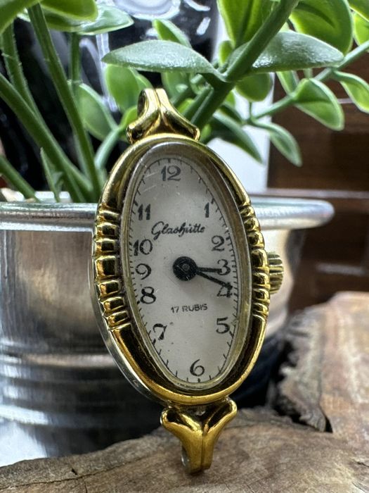 Stary pozłacany zegarek glashutte