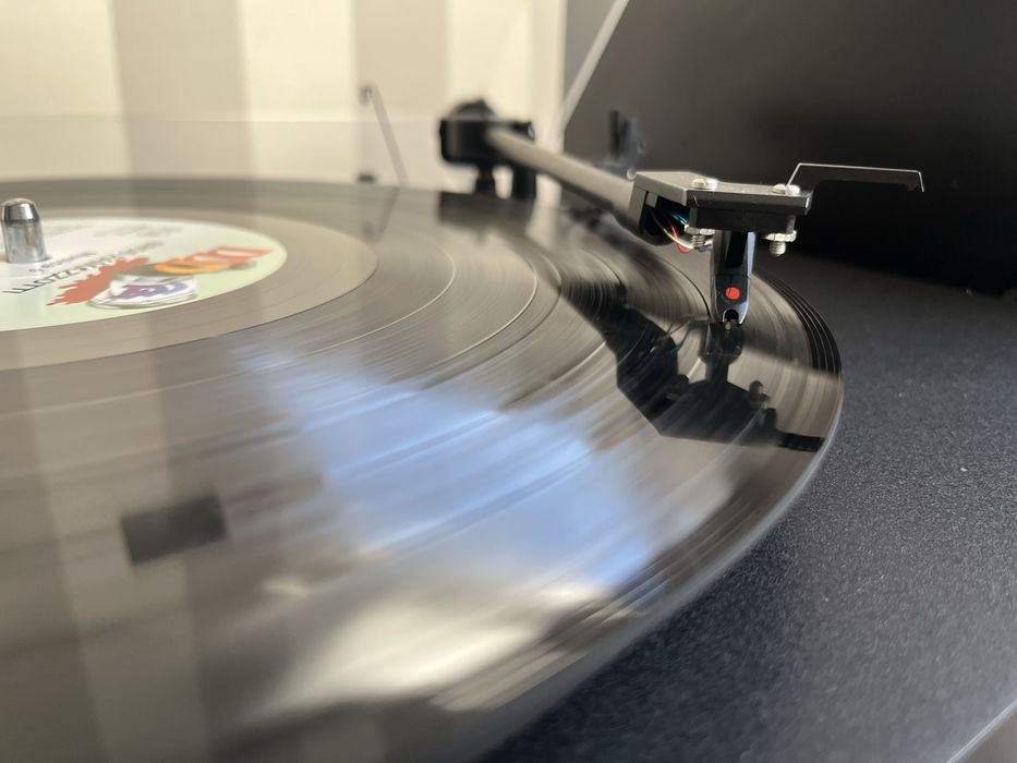Gramofon Pro-Ject Debut II