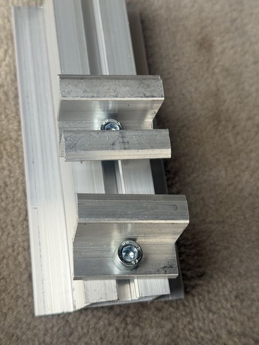 Блок безпрофільної системи 200 мм алюмінієвий для сонячних панелей