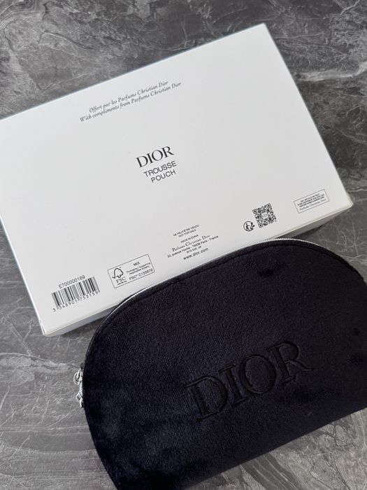 Косметичка Dior у подарунковій упаковці